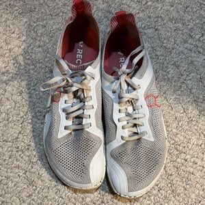 Vivo Barefoot Men’s Gray Knit Athletic Shoes with Red Accents
